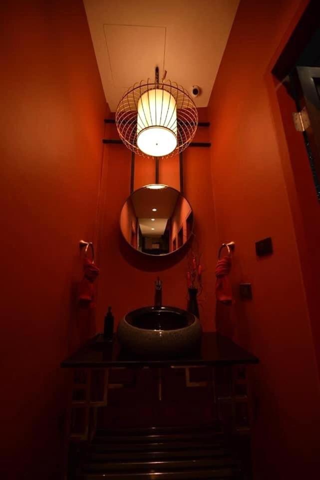 ไฉ่ย้ง Hostel กรุงเทพมหานคร ภายนอก รูปภาพ